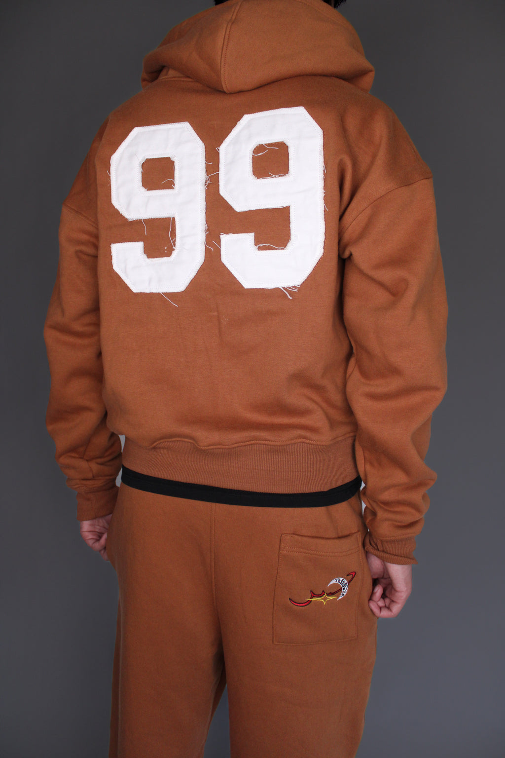 Brown Distressed Zip-Up & Sweatpants bundle